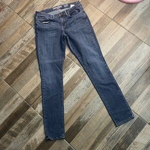 Denizen from Levi's Women's Modern Skinny Jeans